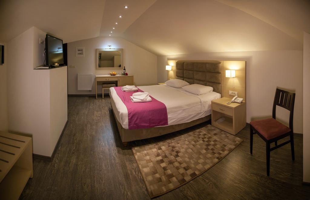 Filokalia Hotel Joánina Szoba fotó